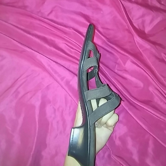 Shoes - Picture 4 of 4