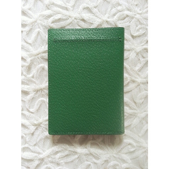 {kate spade} green passport cover - Picture 2 of 4