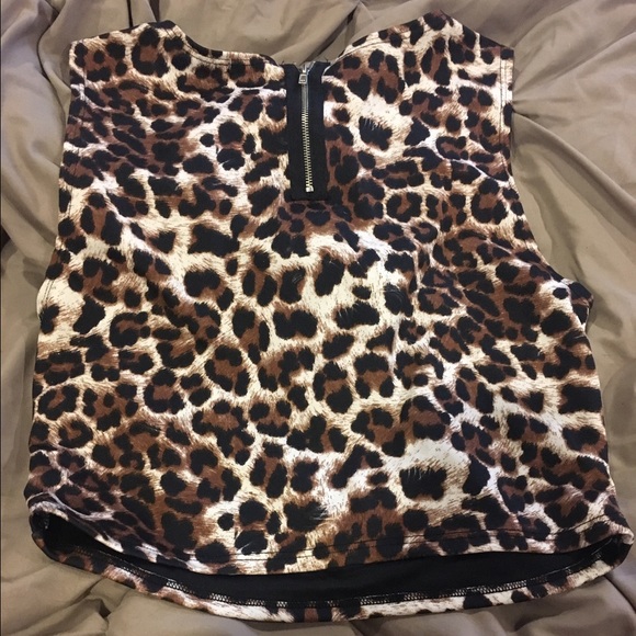 Cheetah Print Crop Top - Picture 1 of 2