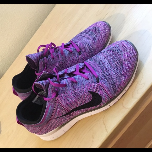 BRAND NEW! Nike Free 5.0. Size 11