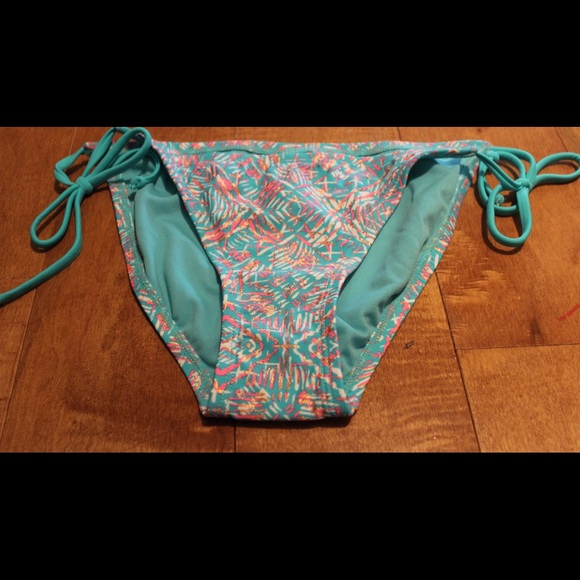 Xhilaration string bikini bottom