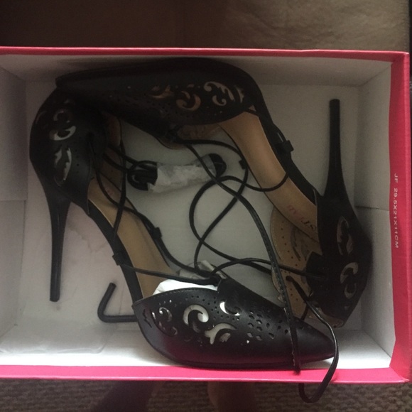 Black Laser Cut Pumps