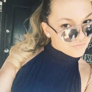 Meet your Posher, Zoe