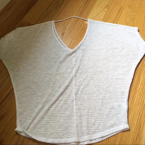 Loose white top