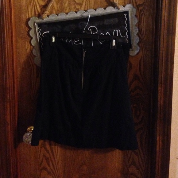 Skirt - Picture 3 of 4