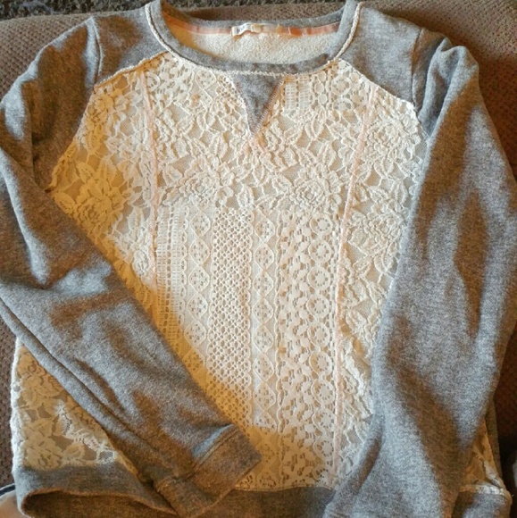 Cute Sweatshirt with Lace