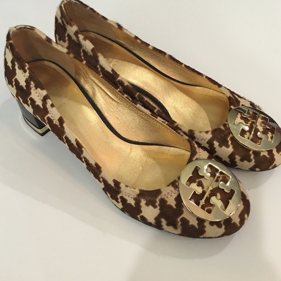 Rare Tory Burch Houndstooth Pony Hair Heels - Picture 4 of 4
