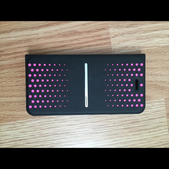 Black and pink flip phone case (iPhone 6).