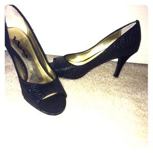 black sparkling high heels