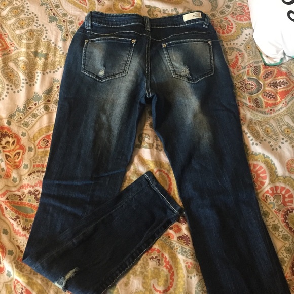 Destroyed skinnies - Picture 2 of 3
