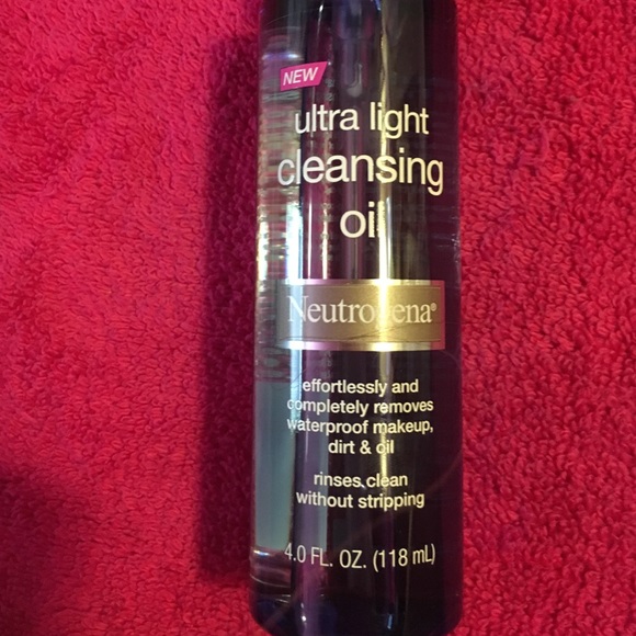 Neutrogena ultra light cleansing oil