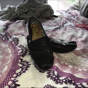 Black glitter TOMs