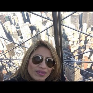 Meet your Posher, Yesenia