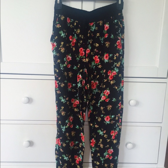 FLORAL BOHEMIAN FLOWY PANTS