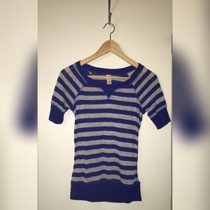 Blue and gray t-shirt