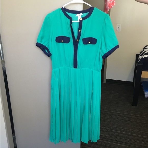 Emerald Green Button-up Dress