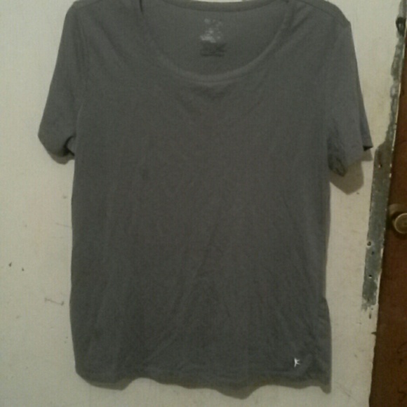 Gray tee shirt