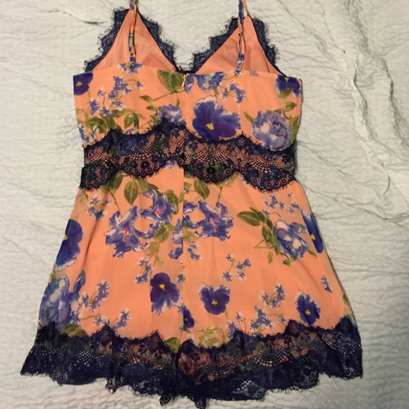 Flower print romper - Picture 2 of 4