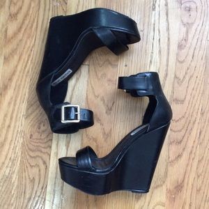Steve Madden double strap wedge