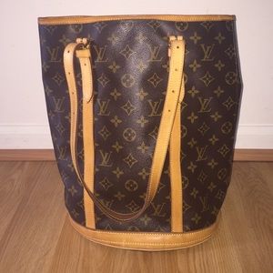 Louis Vuitton purse