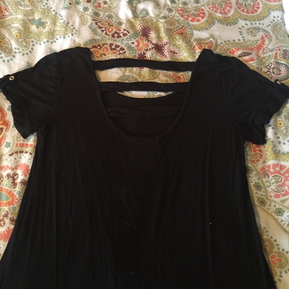Black flowy tee scoop strappy back - Picture 2 of 2
