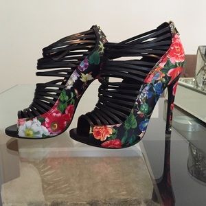 Brand New Steve Madden Floral Heels