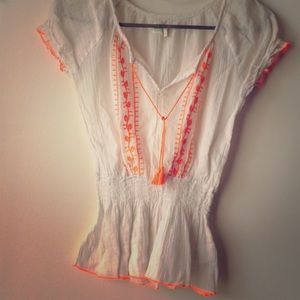 Embroidered cotton top! Size XS!