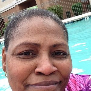 Meet your Posher, Okomfo