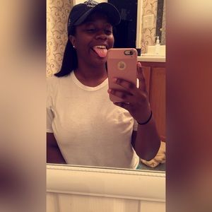 Meet your Posher, Kayla