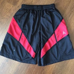 Men's Jordan basketball shorts red & black sz XL