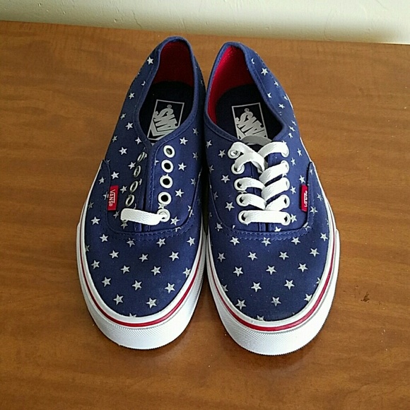 AMERICAN FLAG VANS. NEVER WORN!!!!