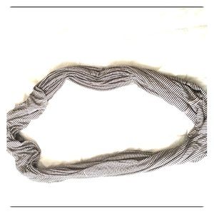 Brandy Melville infinity scarf