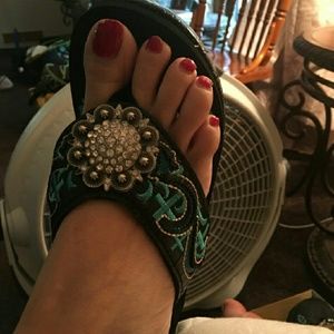 Montana West flip flops