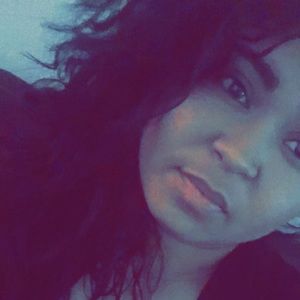 Meet your Posher, Yolanda