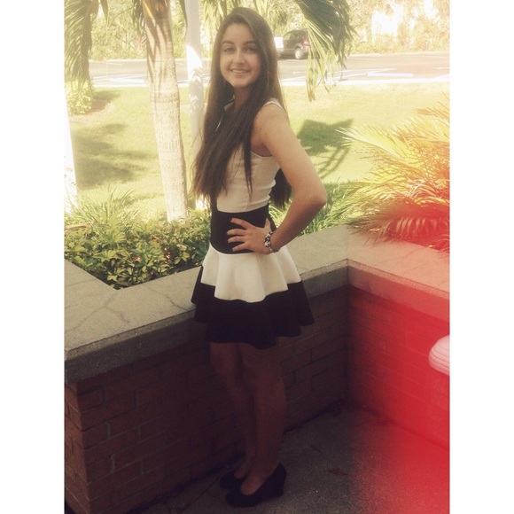 Black and White Dress - Picture 2 of 2