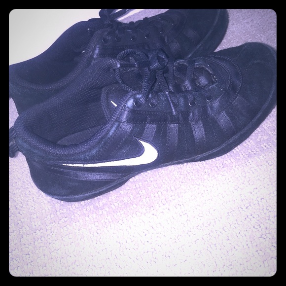 ZUMBA/KICK BOXING NIKE SHOES!!!!!!