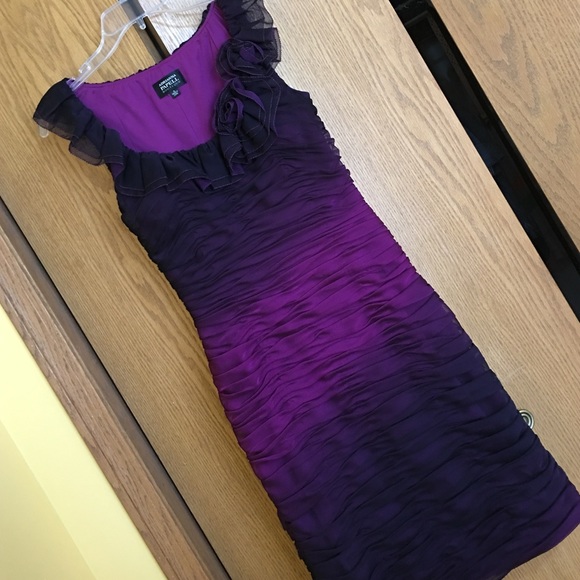 Short formal dress