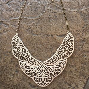 Light peachy pink necklace