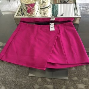Vibrant Express Skort