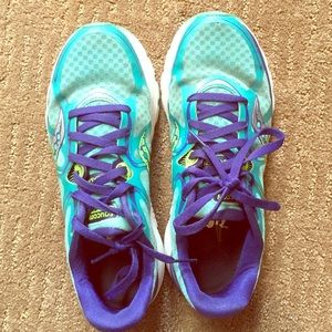 Saucony kinvara running shoe