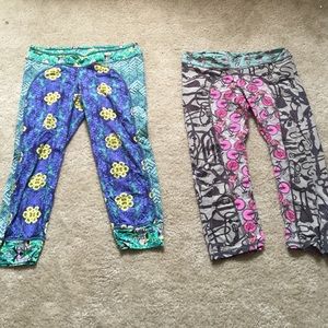 Pair of Maaji Capri length Leggings size Large