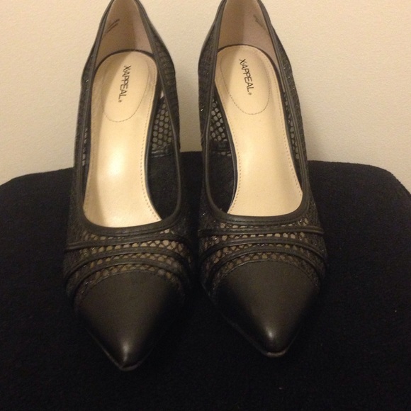 Shoes - Picture 4 of 4