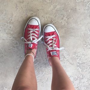 Red converse, washable, good condition