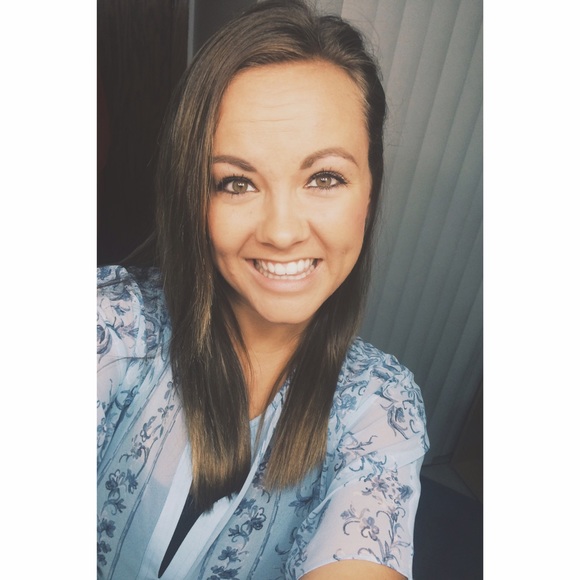 Meet your Posher, Leah