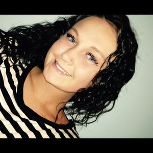 Meet your Posher, Brenna