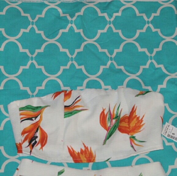Two-piece set - Picture 2 of 3