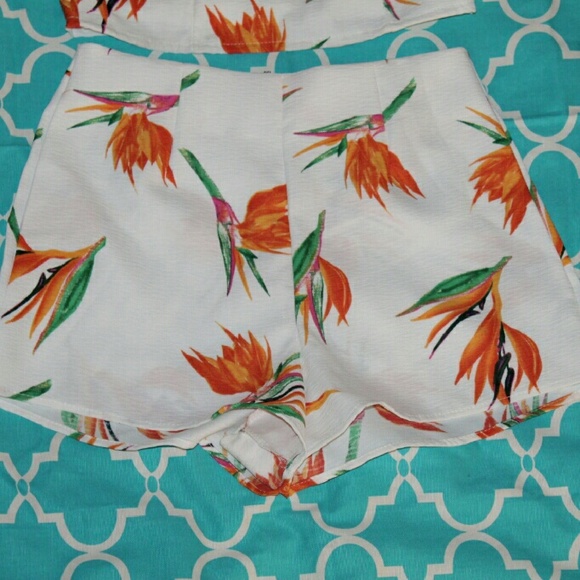 Two-piece set - Picture 3 of 3