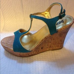 Cork wedges