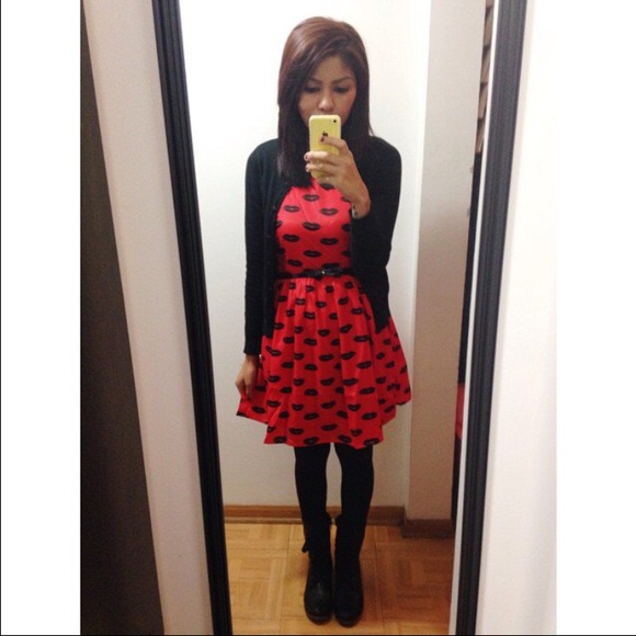 First Kiss Dress - Picture 3 of 4