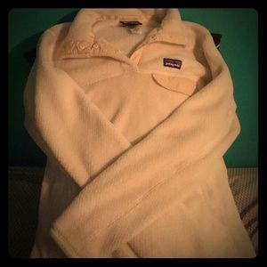 Patagonia pull over!